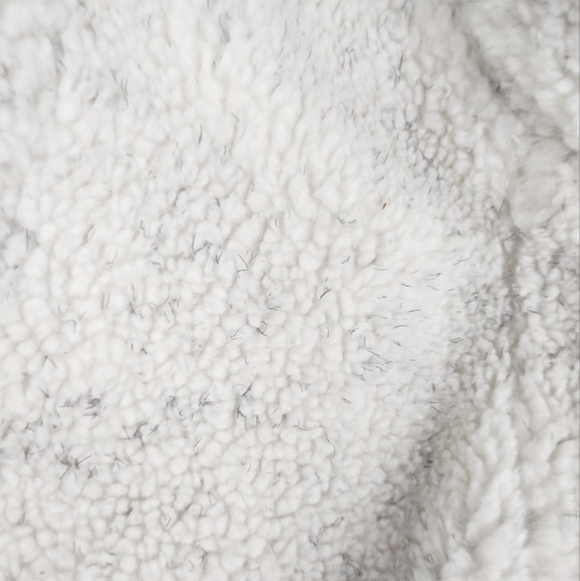 Orvis White & Grey Fuzzy Floral Lined Zip Up Vest. - Picture 3 of 7